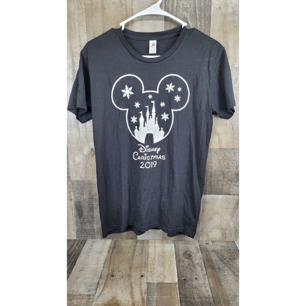 Disney Mickey Christmas 2019 Youth Tee Size Large